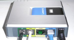Cisco Small Business (Linksys) SPA3102-EU, телефонный VOIP адаптер