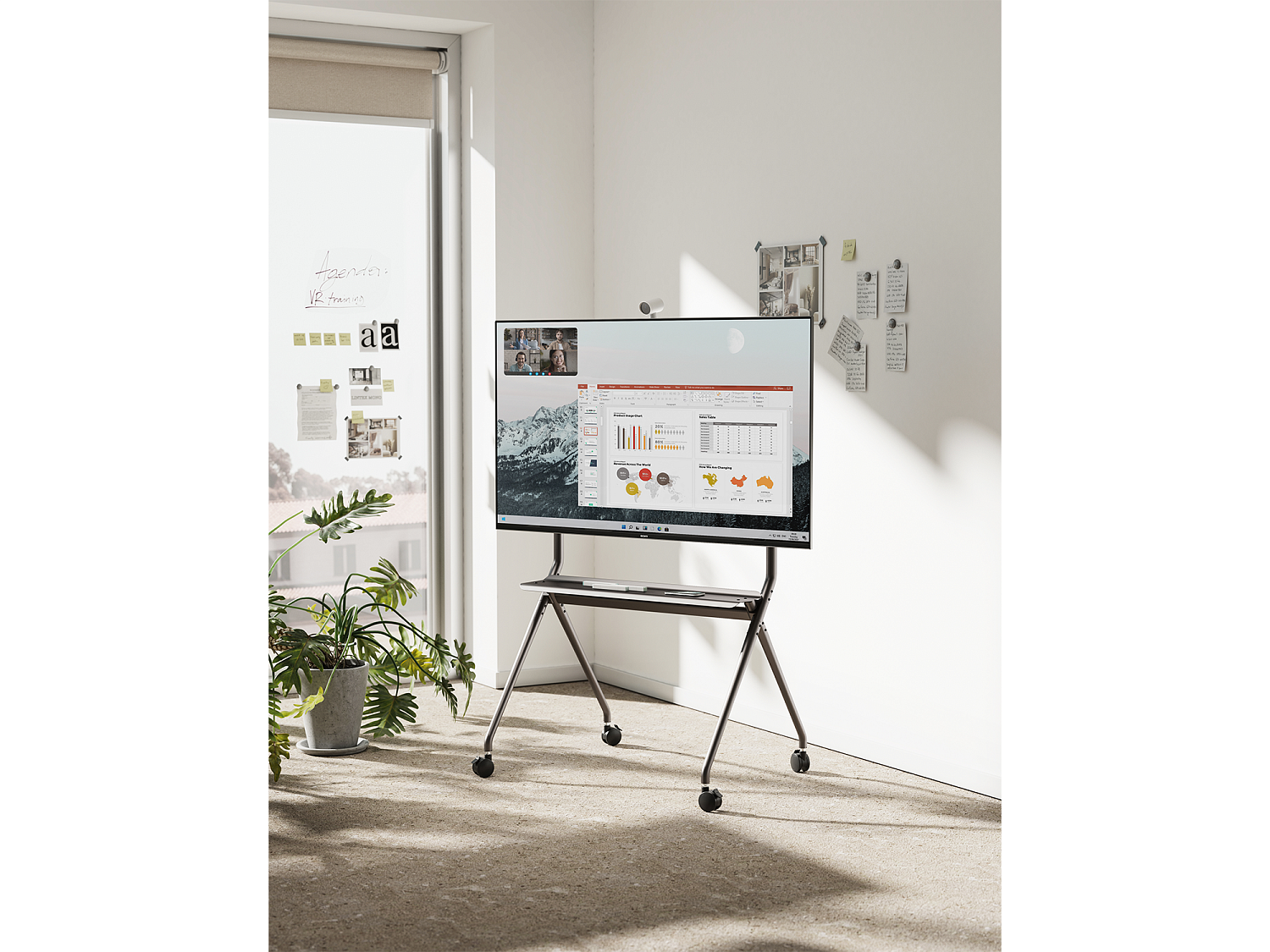 IPmatika TTF15-68FW, мобильная стойка для видеоконференций