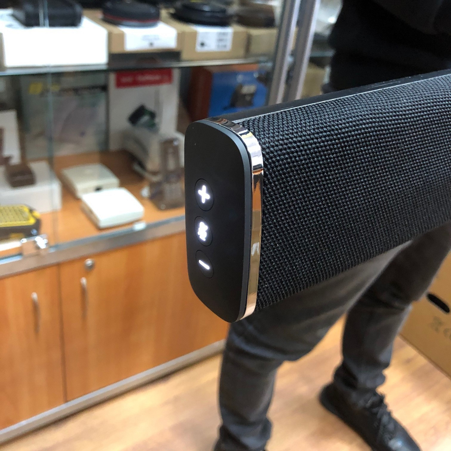 Shure Stem Wall саундбар с микрофонным массивом Shure Stem Wall саундбар с микрофонным массивом