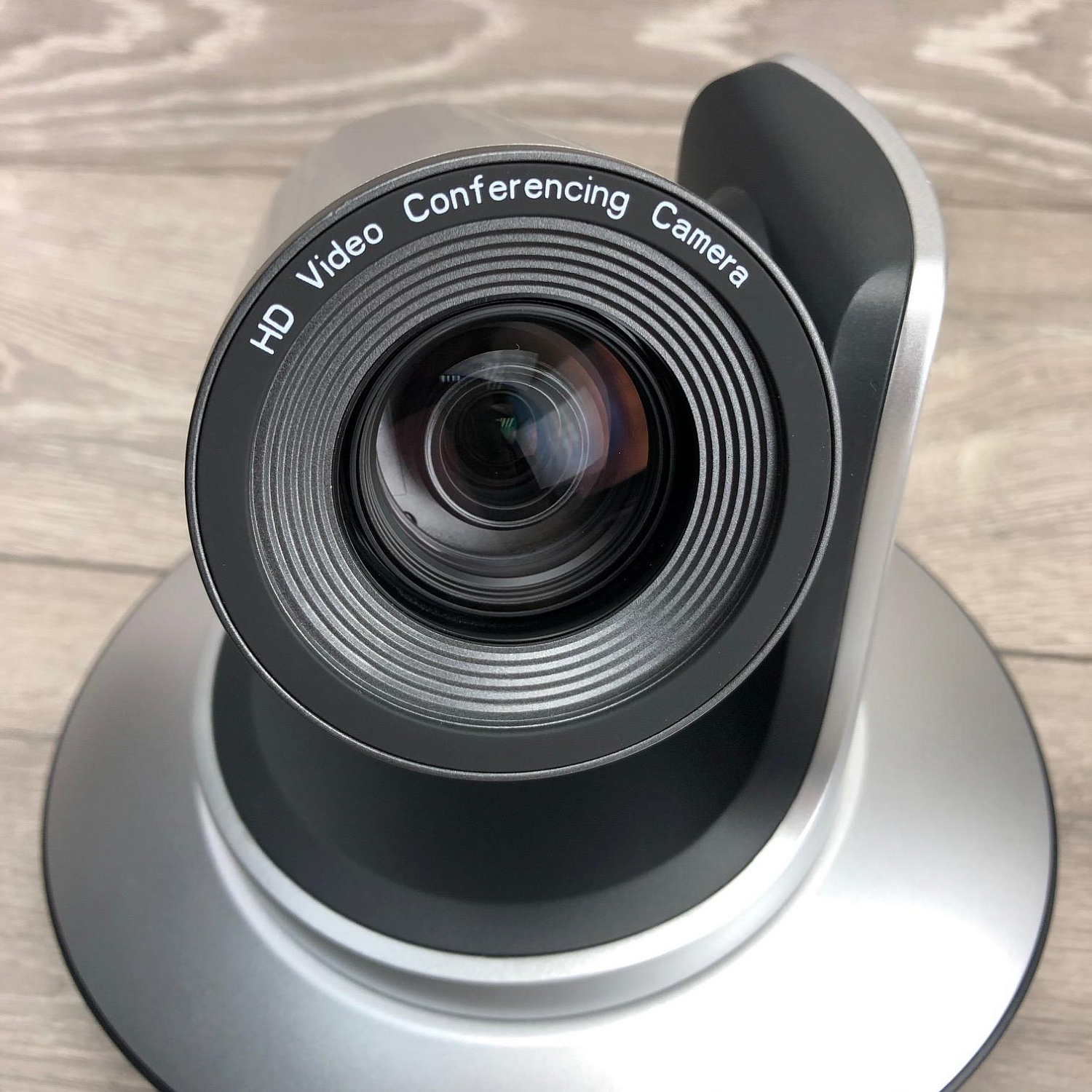 PTZ-камера CleverMic 1018UHS (FullHD, 20x, HDMI, LAN, SDI, USB 3.0) PTZ-камера CleverMic 1018UHS (FullHD, 20x, HDMI, LAN, SDI, USB 3.0)