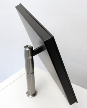 Широкоформатный 19'' монитор для стационарной установки на стол Широкоформатный 19'' монитор для стационарной установки на стол