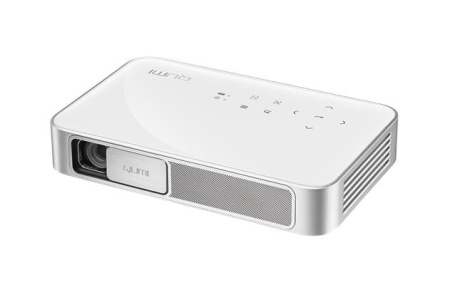 Мультимедийный ультрапортативный LED-проектор Vivitek Qumi Q38-WH (DLP, Full HD,600 ANSI Lm, 10000:1, 1.2:1, HDMI, Audio-Out (Mini-Jack), USB A (x2), SD (microSD card slot), 30000 часов, 0,746 кг., цвет белый)Высококачественный мультимедийный проектор сег Мультимедийный ультрапортативный LED-проектор Vivitek Qumi Q38-WH (DLP, Full HD,600 ANSI Lm, 10000:1, 1.2:1, HDMI, Audio-Out (Mini-Jack), USB A (x2), SD (microSD card slot), 30000 часов, 0,746 кг., цвет белый)Высококачественный мультимедийный проектор сег
