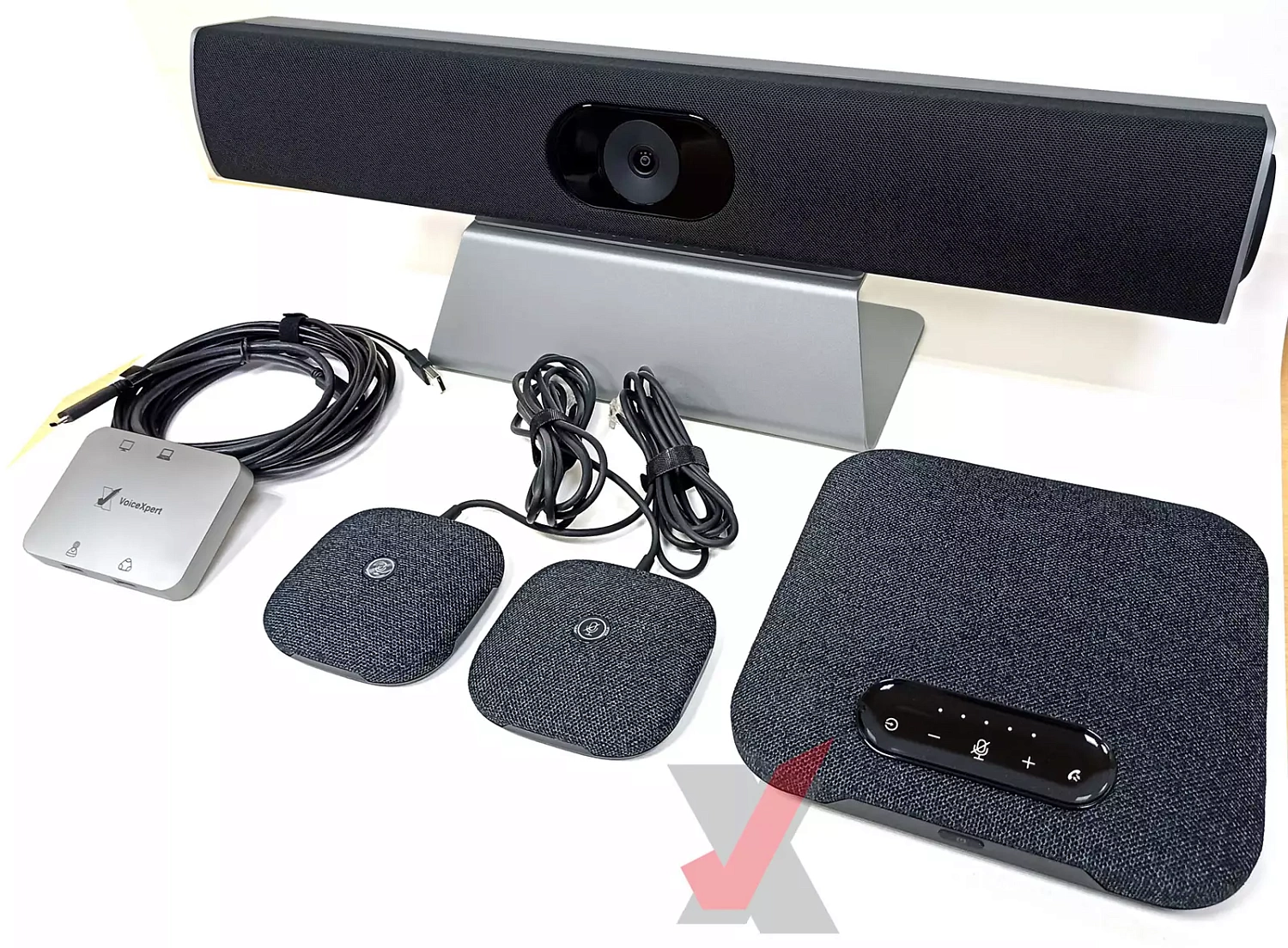 VoiceXpert VXV-320-HUB1, комплект конференц-оборудования с коммутационным хабом 