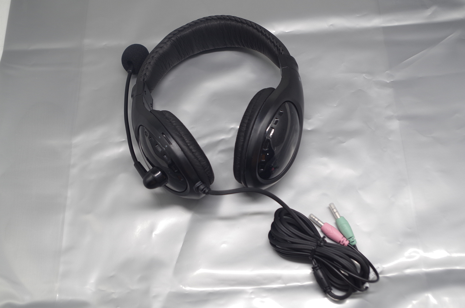 ITC TS-0670HY, консоль переводчика,16 каналов.