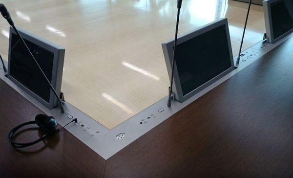 arthur holm ah22d216a, широкоформатный (FULL HD) выдвижной моторизированный монитор 21,5'' 