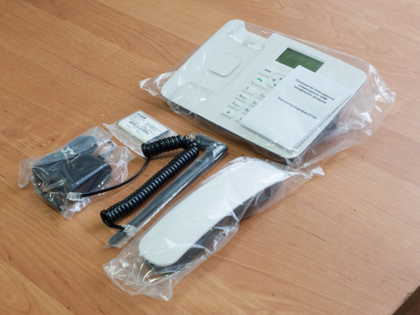 Kammunica-Lite2, стационарный GSM телефон, ЖК-дисплей, съемная внешняя антенна, аккумулятор