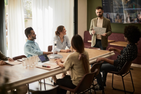 Yealink SmartVision 60, USB-видеокамера (10k, 360°, интеллектуальное наведение)