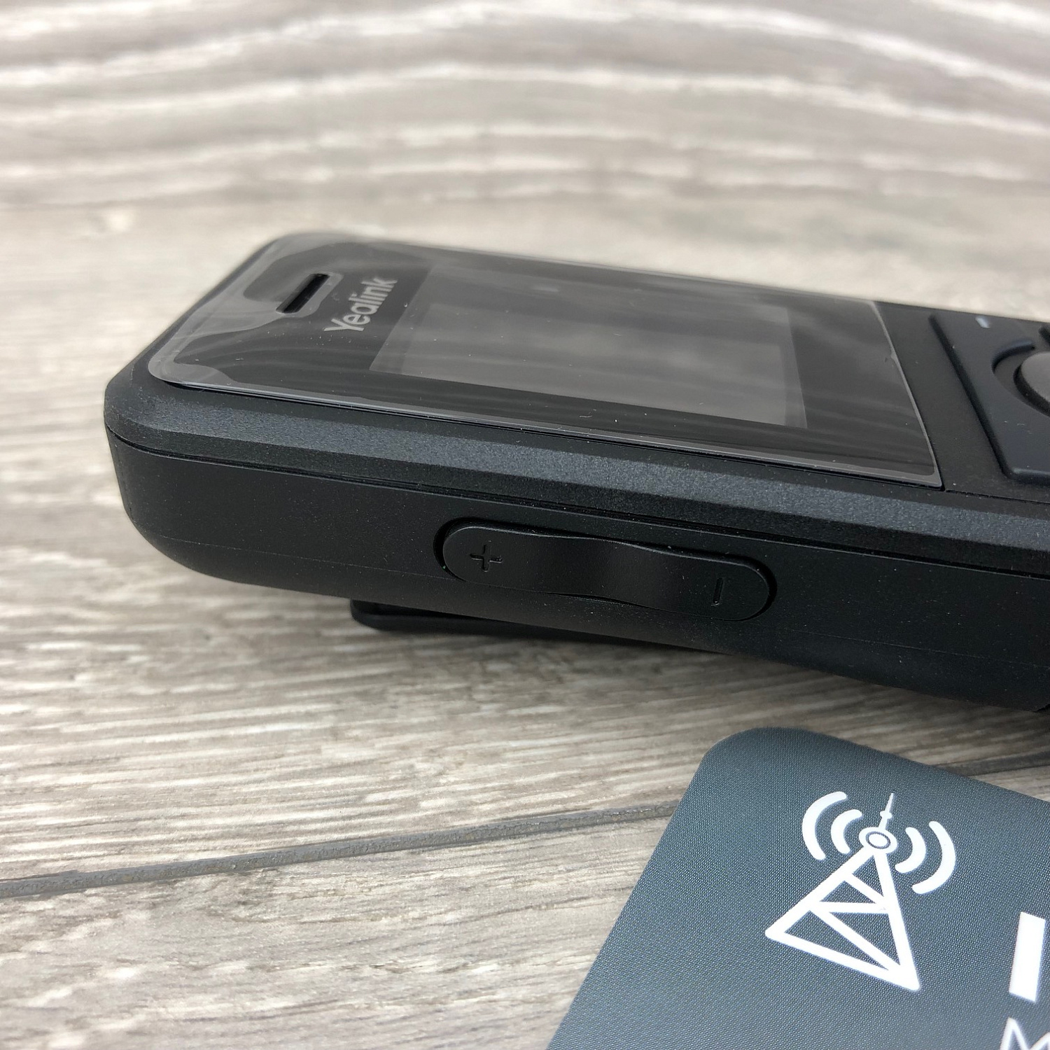 Yealink W59R профессиональный защищенный DECT телефон