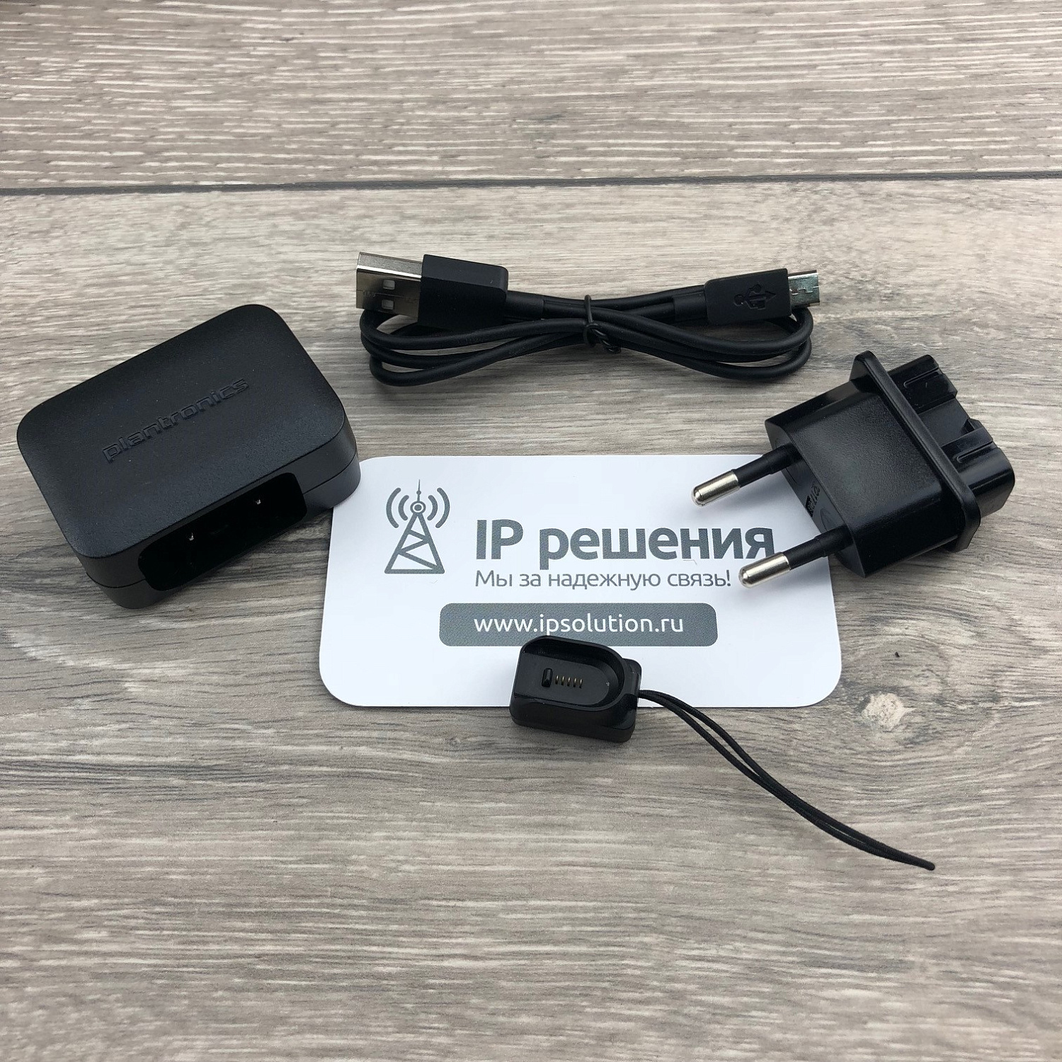 Plantronics Voyager Legend UC, bluetooth гарнитура для работы с сотовым телефоном и компьютером Plantronics Voyager Legend UC, bluetooth гарнитура для работы с сотовым телефоном и компьютером