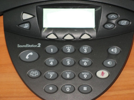 Polycom SoundStation2 EX, телефонный аппарат для конференц-связи, c возможностью подключения дополнительных микрофонов Polycom SoundStation2 EX, телефонный аппарат для конференц-связи, c возможностью подключения дополнительных микрофонов