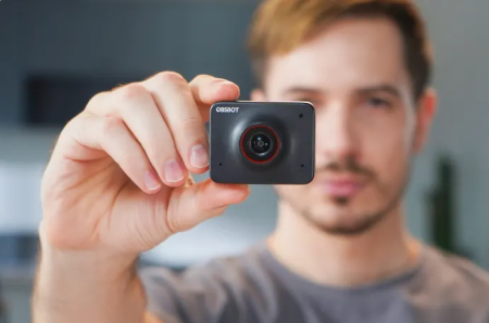 OBSBOT Meet, умная и компактная web-камера