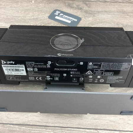 Polycom Studio, универсальная конференц-камера со встроенным саундбаром (4К UHD, WiFi)