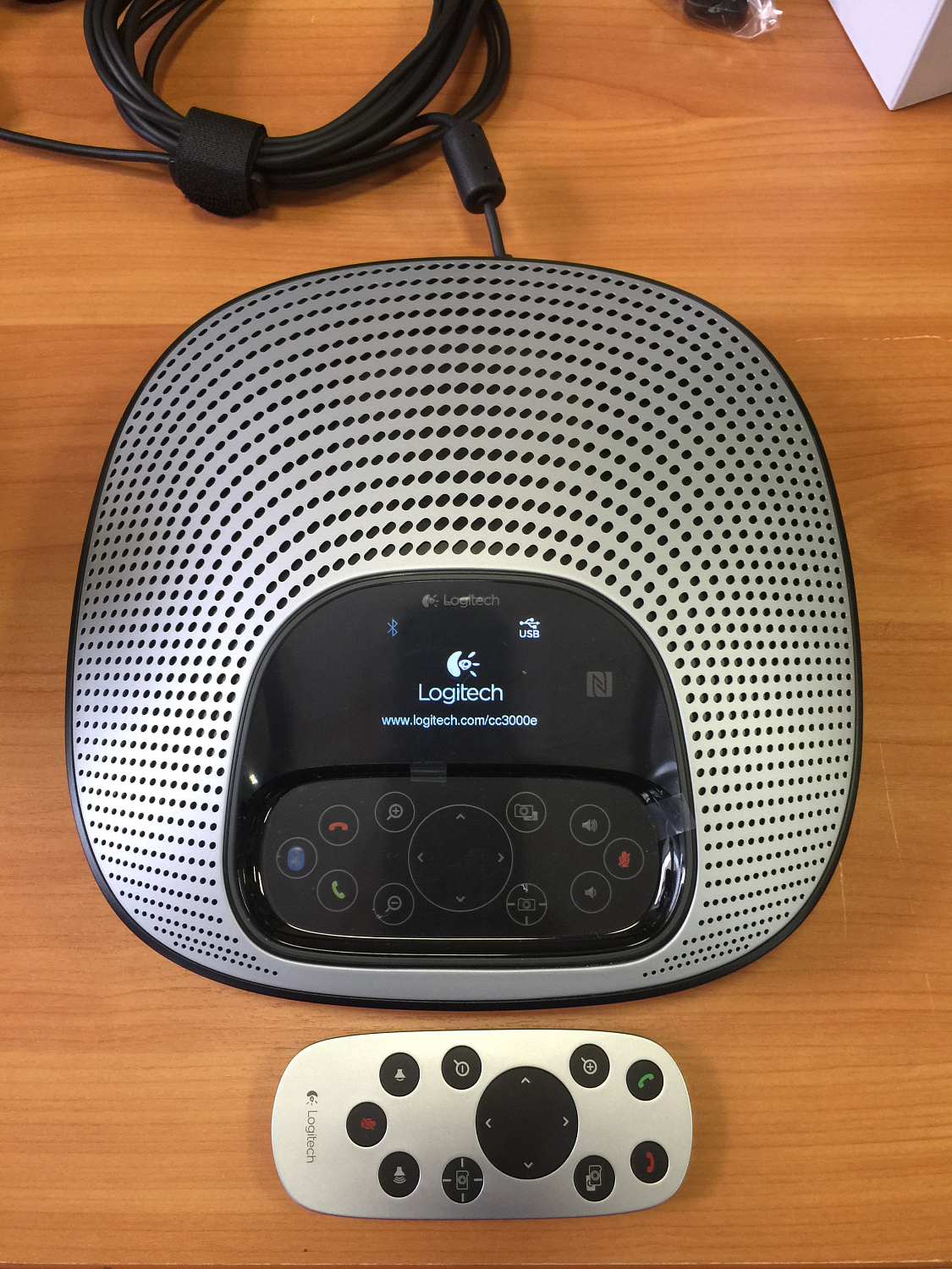 Logitech CC3000e , система видеоконференцсвязи