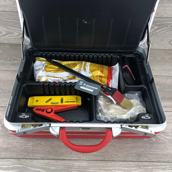 Klauke KL880L - инструментальный чемодан из жесткого материала большой, красный Klauke KL880L - инструментальный чемодан из жесткого материала большой, красный