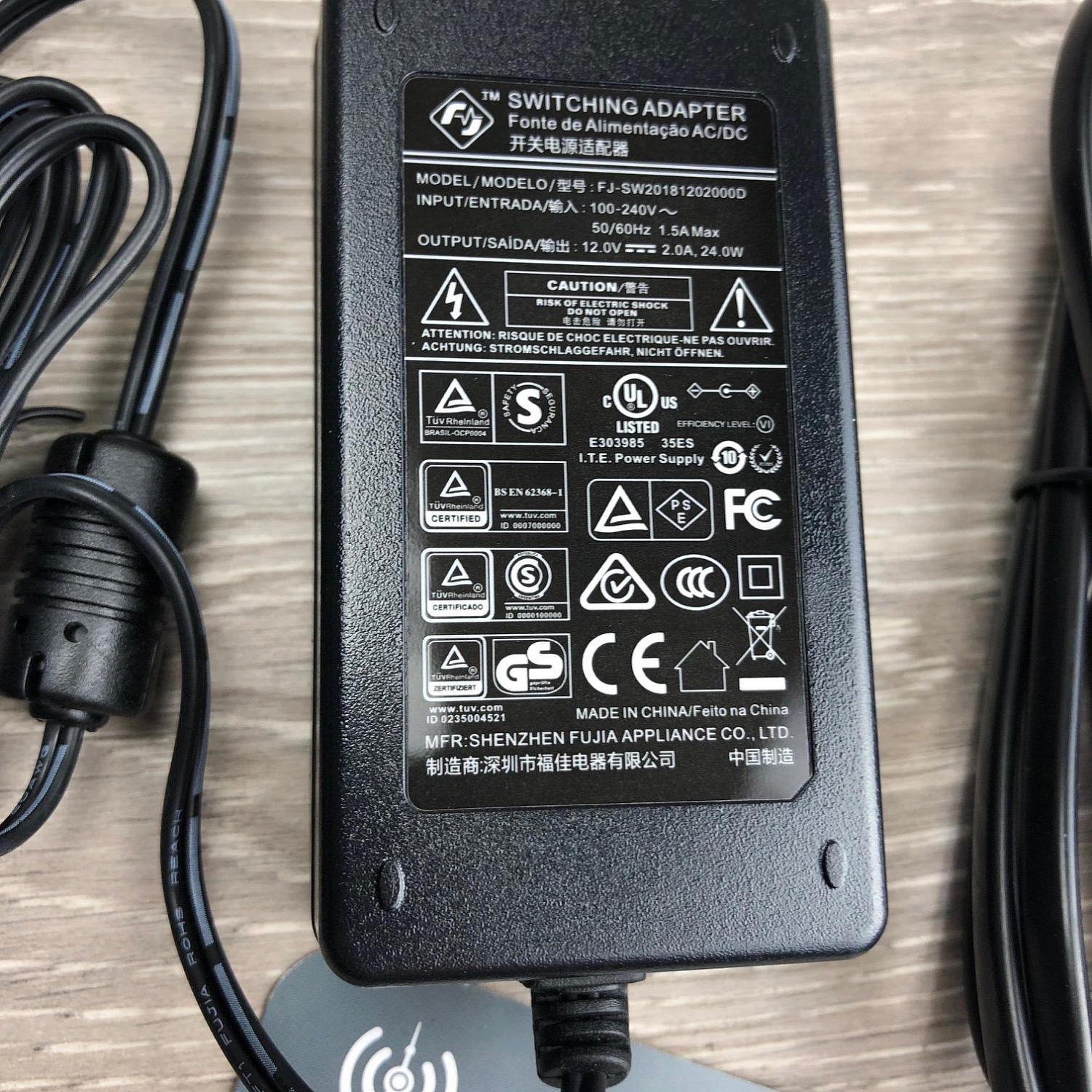 PTZ-камера CleverMic 1018UHS (FullHD, 20x, HDMI, LAN, SDI, USB 3.0) PTZ-камера CleverMic 1018UHS (FullHD, 20x, HDMI, LAN, SDI, USB 3.0)