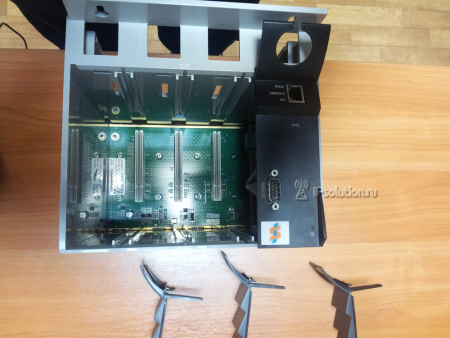 Spectralink DECT Server 2500, контроллер системы (EU version, 30 users, CPU Card w/o Link, power supply) Spectralink DECT Server 2500, контроллер системы (EU version, 30 users, CPU Card w/o Link, power supply)