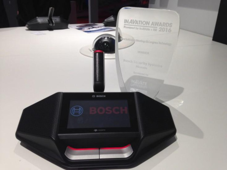 Расширенный беспроводной микрофонный пульт с сенсорным экраном