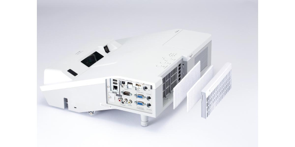 Трехчиповый интерактивный 3LCD-проектор 2700 лм, WXGA 1280 x 800, 16:10, одна лампа, 10.000:1, сверхкороткофокусный объектив. HDMI x 2, USB. Вес 4.5кг. Белого цвета Трехчиповый интерактивный 3LCD-проектор 2700 лм, WXGA 1280 x 800, 16:10, одна лампа, 10.000:1, сверхкороткофокусный объектив. HDMI x 2, USB. Вес 4.5кг. Белого цвета