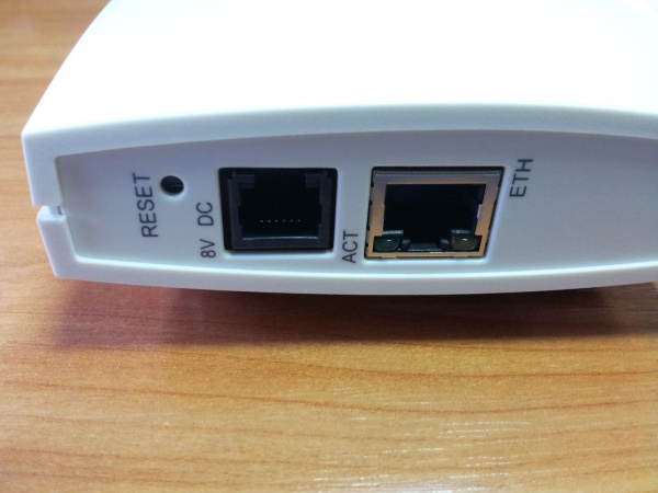 Spectralink IP-DECT Server 400, контроллер системы (1G8, 12 Users / 6 Ch) Spectralink IP-DECT Server 400, контроллер системы (1G8, 12 Users / 6 Ch)