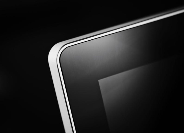 Вручную наклоняемый 17,3" широкоформатный монитор в корпусе из алюминия с анодированной отделкой. Экран защищен антибликовым стеклом с элегантной черной окантовкой. DVI-I и DVI-D HDCP Вручную наклоняемый 17,3" широкоформатный монитор в корпусе из алюминия с анодированной отделкой. Экран защищен антибликовым стеклом с элегантной черной окантовкой. DVI-I и DVI-D HDCP