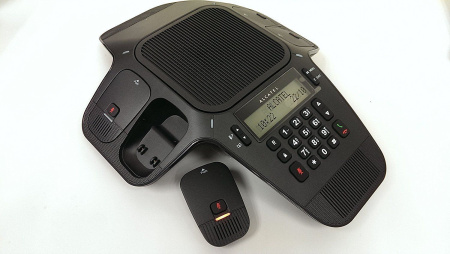 Alcatel Conference 1800, аналоговый конференц-телефон с 4-мя беспроводными микрофонами Alcatel Conference 1800, аналоговый конференц-телефон с 4-мя беспроводными микрофонами