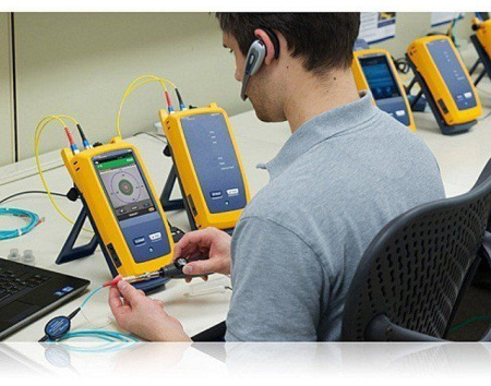 Fluke Networks CFP-MM-ADD - набор из двух многомодовых OLTS модулей и кабелей Fluke Networks CFP-MM-ADD - набор из двух многомодовых OLTS модулей и кабелей