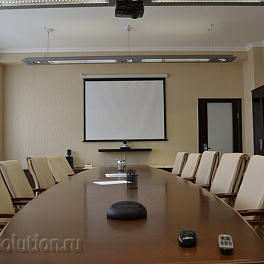Оснащение переговорной комнаты компании "АЛК" оборудованием для аудио и видеоконференций