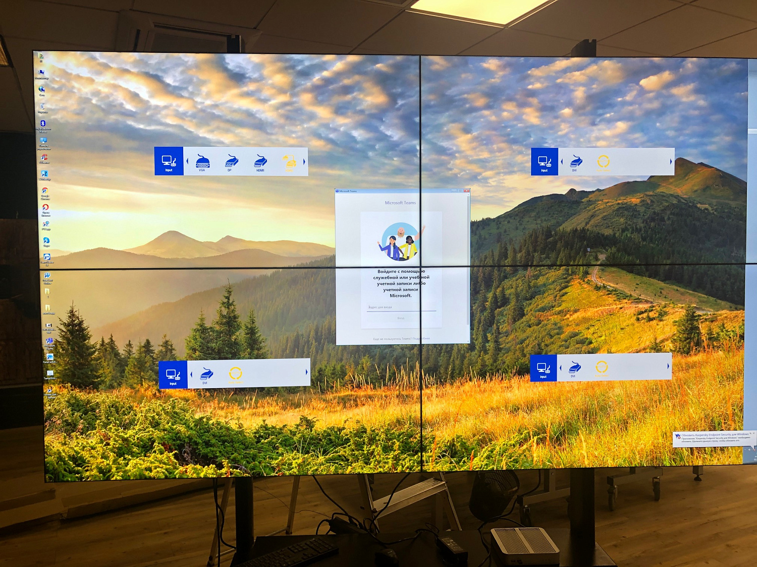 Проект по установке видеостены для компании "Смарт Девелопмент" Проект по установке видеостены для компании "Смарт Девелопмент"