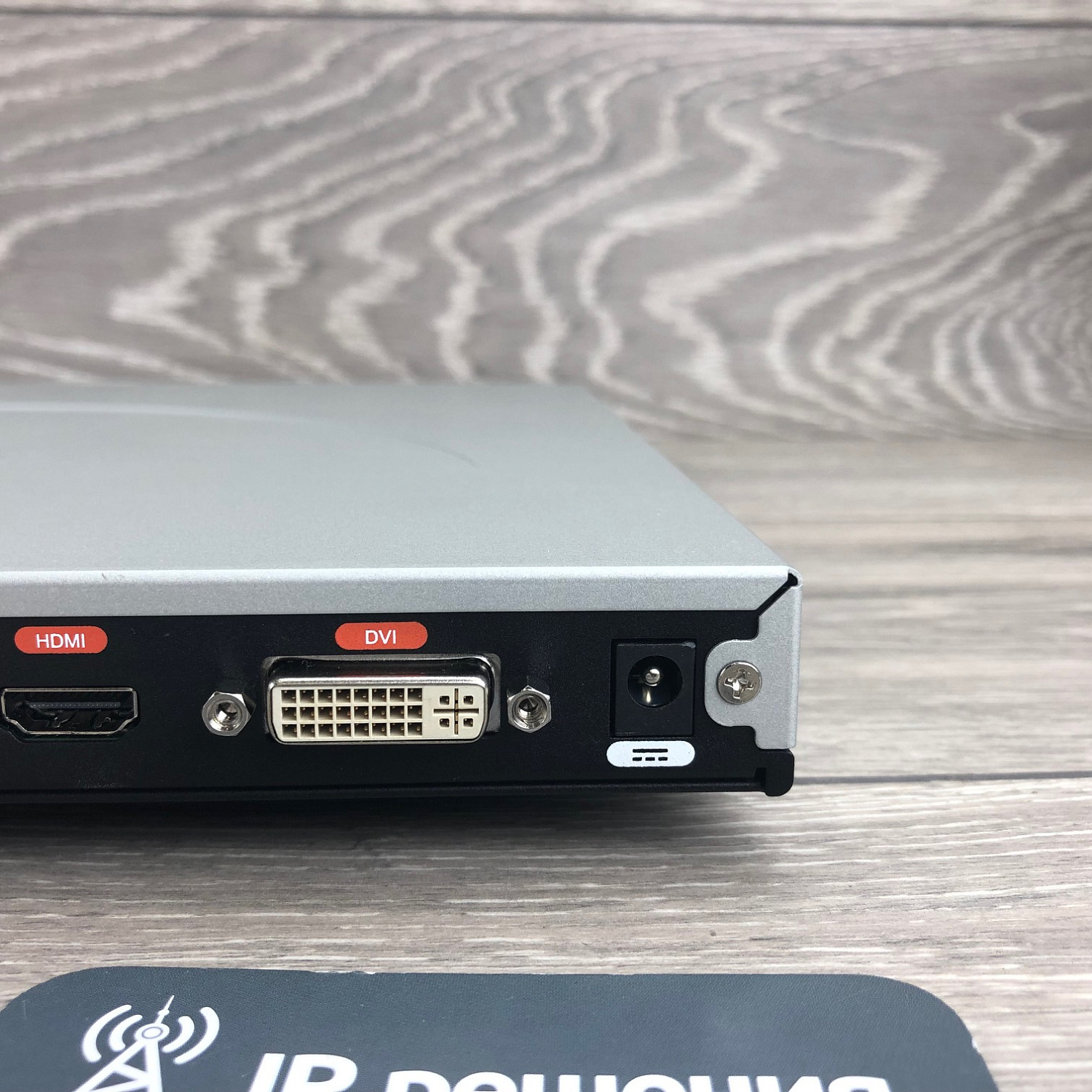 Aver SVC500, cистема видеоконференцсвязи (до 6 точек,поворотная камера, 12х оптический  и 1,5х цифровой Zoom, FullHD, 60P) Aver SVC500, cистема видеоконференцсвязи (до 6 точек,поворотная камера, 12х оптический  и 1,5х цифровой Zoom, FullHD, 60P)
