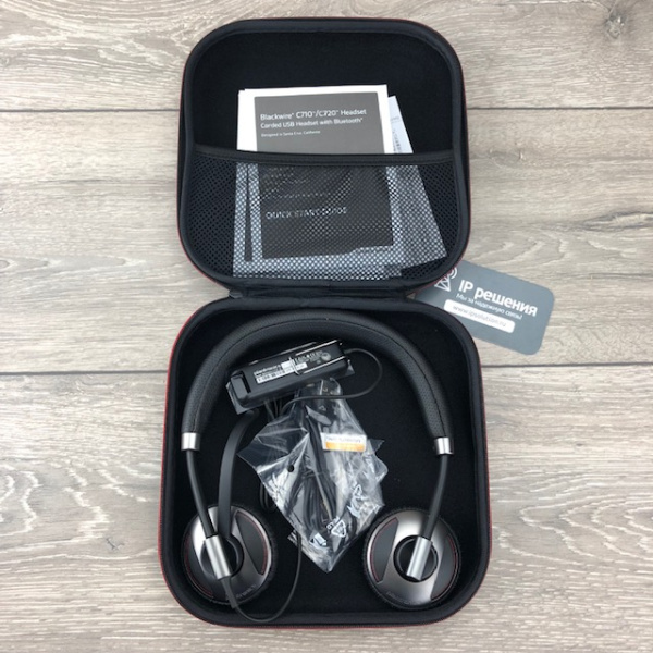 Plantronics Blackwire C720, Bluetooth гарнитура с подключением по USB Plantronics Blackwire C720, Bluetooth гарнитура с подключением по USB