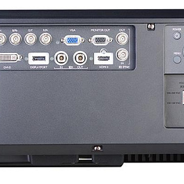 Лазерный проектор (без объектива) WUXGA 1920 x 1200, 8.500 ANSI лм, 10.000:1 (динамическая) / 1.800:1, интерфейсы HDBaseT, DisplayPort 1.2 и HDMI. Срок службы 20.000 часов