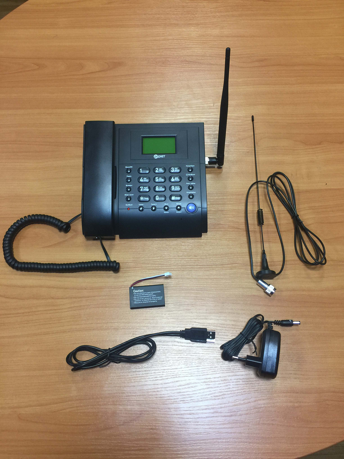 Даджет MT3020B, стационарный сотовый GSM телефон 