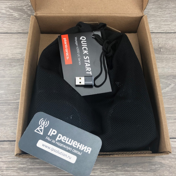 Plantronics Voyager 4220 UC USB-C, Bluetooth стерео гарнитура Plantronics Voyager 4220 UC USB-C, Bluetooth стерео гарнитура