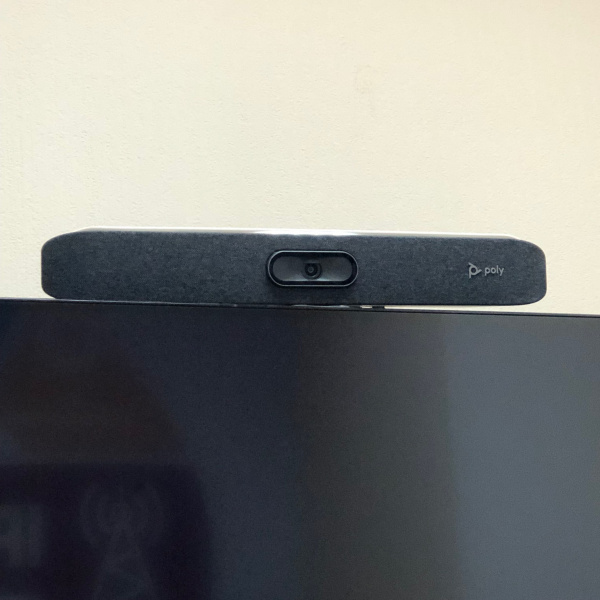 POLY STUDIO X30, видеотерминал для видеоконференций (4x, 4K, USB-C, USB 3.0) POLY STUDIO X30, видеотерминал для видеоконференций (4x, 4K, USB-C, USB 3.0)