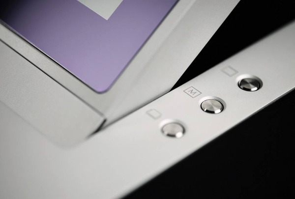 Arthur Holm AH22DH1GA, моторизованный профессиональный 21,5" Full HD широкоформатный монитор