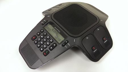 Alcatel Conference 1800, аналоговый конференц-телефон с 4-мя беспроводными микрофонами Alcatel Conference 1800, аналоговый конференц-телефон с 4-мя беспроводными микрофонами