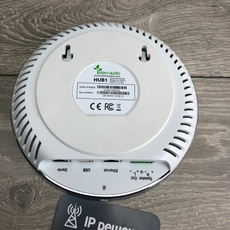 Shure Stem Hub , хаб для подключения до 12 устройств в одну систему