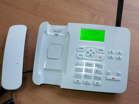 Kammunica-Lite2, стационарный GSM телефон, ЖК-дисплей, съемная внешняя антенна, аккумулятор