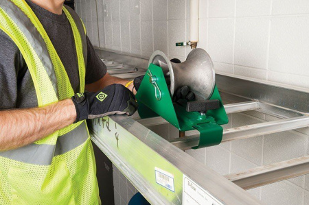 Greenlee 660QA - направляющий кабельный ролик для лотка (114 мм; 45 кг)