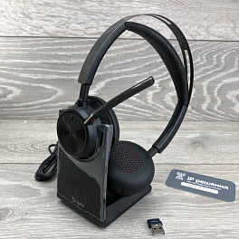 Poly Voyager Focus 2-M UC - беспроводная гарнитура для ПК и мобильного телефона (Bluetooth, Hybrid ANC, адаптер BT700 USB-A, зарядная станция, Microsoft Teams)