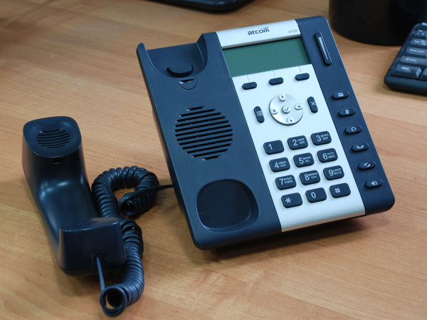 ATCOM A10W, IP-телефон, чб LCD 3", Wi-Fi 802.11bgn, 2x10/100TX, 1 SIP линия, БП в комплекте