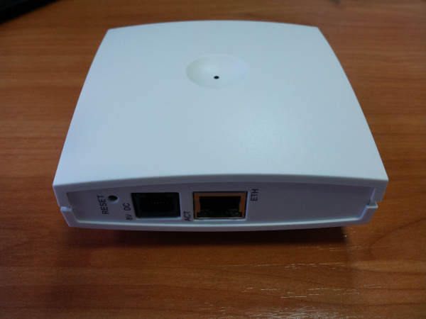 Spectralink IP-DECT Server 400, контроллер системы (1G8, 12 Users / 6 Ch) Spectralink IP-DECT Server 400, контроллер системы (1G8, 12 Users / 6 Ch)