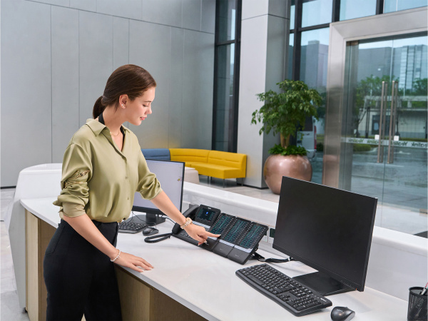 Yealink SIP-T85W, ip-телефон (5,5" экран, WiFi, Bluetooth, USB, PoE, GigE, без видео, без БП)