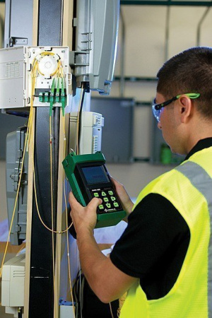 Greenlee 930XC-20M - оптический рефлектометр (850/1300нм), функцией оптического тестера и визуализатора повреждений, UPC/FC