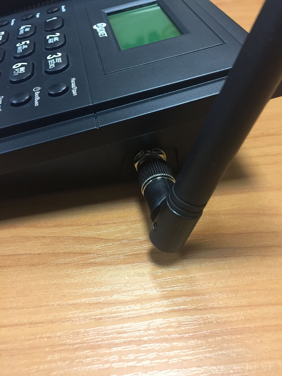 Даджет MT3020B, стационарный сотовый GSM телефон 