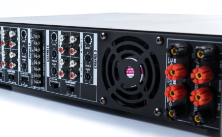 CVGaudio R-450, профессиональный низкоомный 4-х канальный усилитель