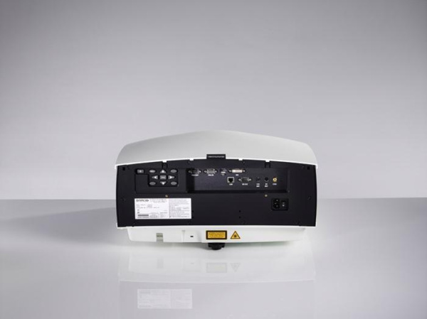 Одночиповый лазерный DLP-проектор 6000 лм, 1920 x 1200, 11000:1, без объектива. Разъемы: Вход VGA, выход VGA, HDMI, DVI, CVBS, LAN, RS232, выход 12 В, выход 5 В. Вес 17,5кг. Одночиповый лазерный DLP-проектор 6000 лм, 1920 x 1200, 11000:1, без объектива. Разъемы: Вход VGA, выход VGA, HDMI, DVI, CVBS, LAN, RS232, выход 12 В, выход 5 В. Вес 17,5кг.