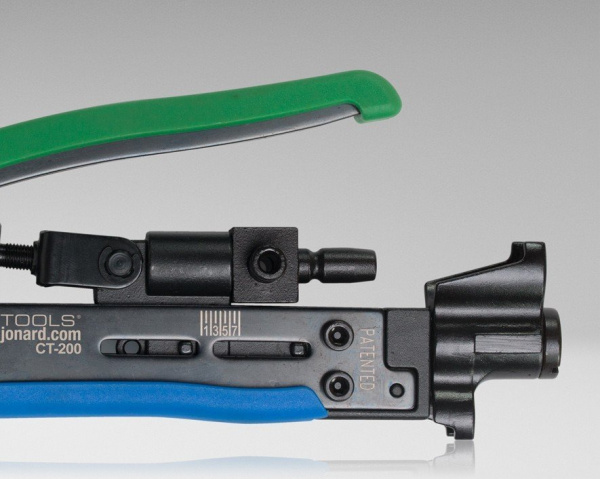 Jonard CT-200 - инструмент для установки коннекторов F, BNC, RCA на коаксиальный кабель RG59, RG6, RG11 Jonard CT-200 - инструмент для установки коннекторов F, BNC, RCA на коаксиальный кабель RG59, RG6, RG11