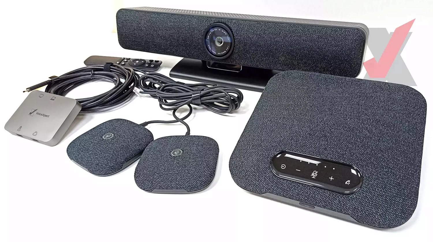 VoiceXpert VXV-310-HUB1, комплект конференц-оборудования с коммутационным хабом