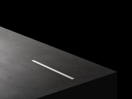 Широкоформатный (4K) выдвижной моторизированный монитор 23,8" с наклоном в 20 градусов